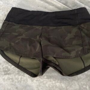 Lululemon speed short, 2.5, size 2